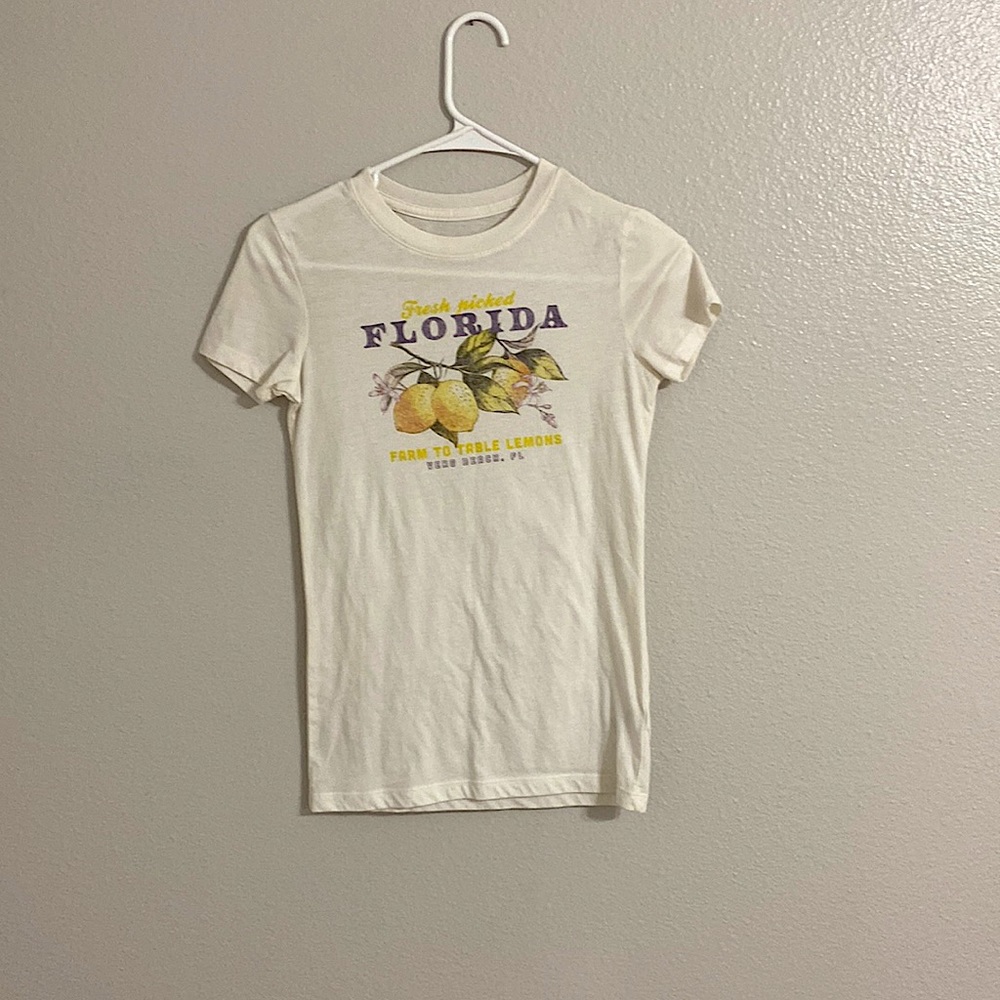 |Aeropostale Classic Crew | Extra Small (XS) | Off White| Slim Fit